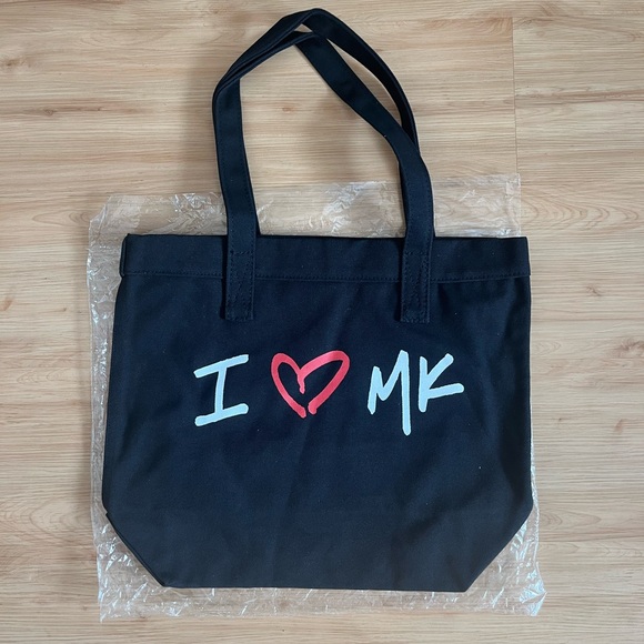 Micheal Kors Limited Edition Canvas Shopping Tote Bag - Picture 2 of 10